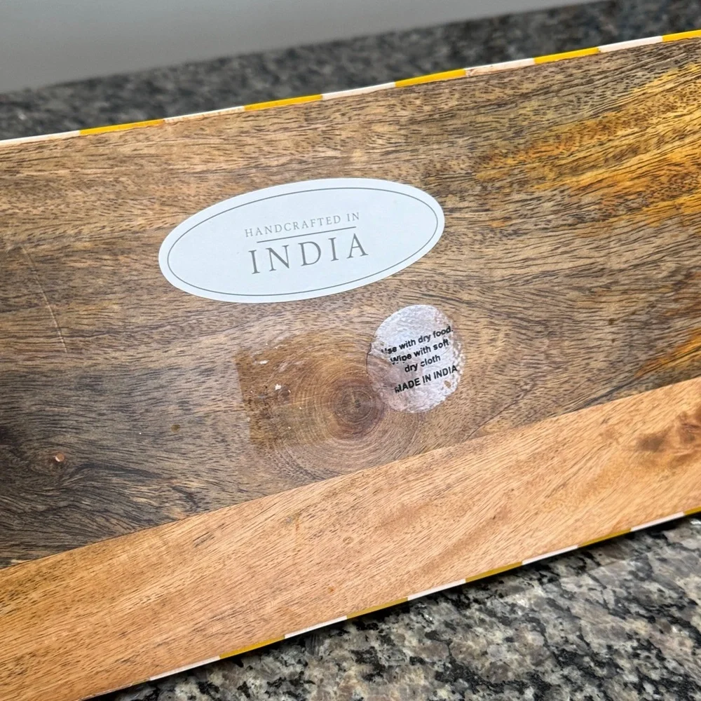 Striped yellow Wooden serving Tray - Picture 2 of 13